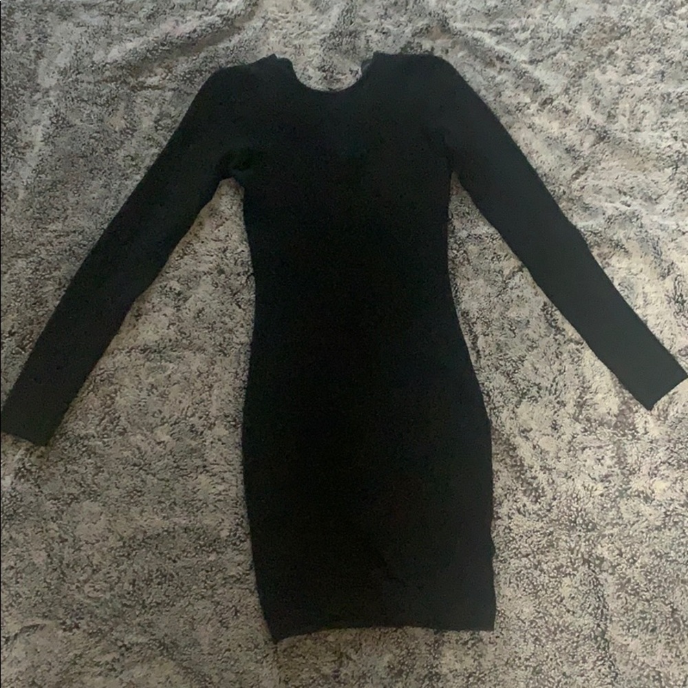 Long sleeve form fitting dress